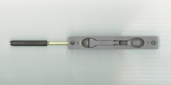 フランス落し　親子開き用　WD3192-01　KG色　ビスピッチ:155mm樹脂製　ロッド棒　L=166.5mm