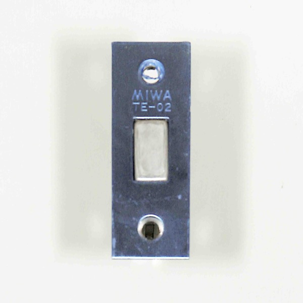 プッシュプルハンドル　補助錠ケース　C8DL379P4　MIWA製　刻印 : TE-02