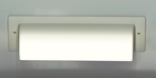 ポスト目隠し　DASZ309　ホワイト　PO-MK-W　ビスピッチ:235mm