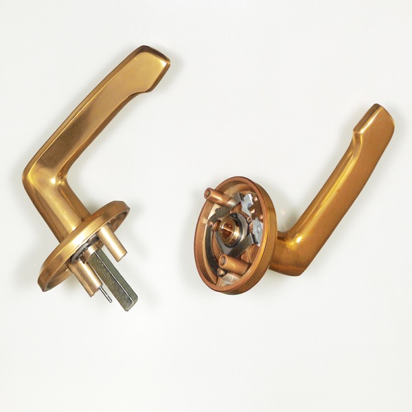 浴室ドア　EX-A型　内締り錠付レバーハンドル　(R)　色 : ゴールド　J3-N1108