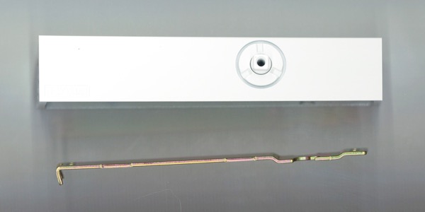 ドアクローザー7000　パラレル型アングルブラケット　ストップ無　P-7002L-N-22　色:N-22(ホワイト)