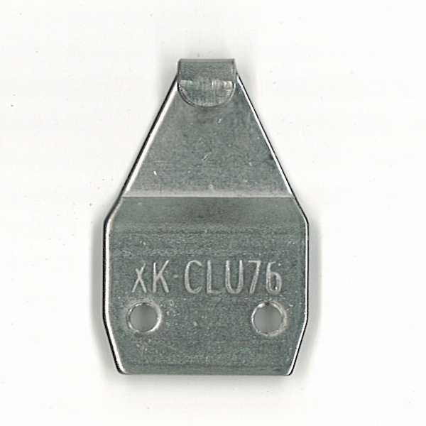 住宅用クレセント受(窓)　刻印 : XK-CLU76　ビスピッチ:15mm　SVD343S01
