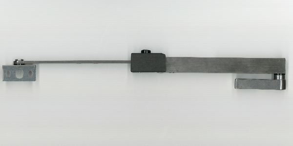 面付調整器　たてすべり出し窓用　450 < W < 630用　(日軽コード : DC1045-04)　SVQ893S04